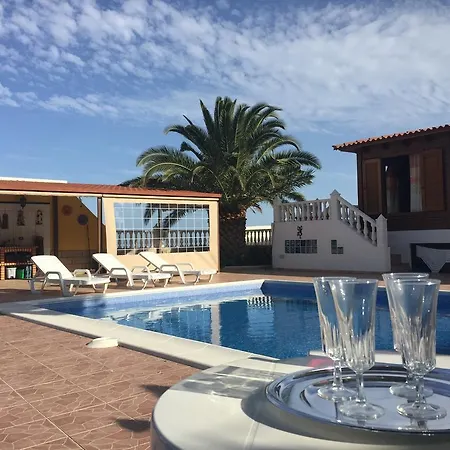 Casa Madera Vistas Mar Y Montana Holiday home Arafo
